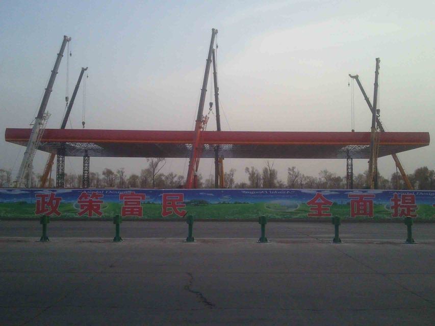新疆加油站网架罩棚