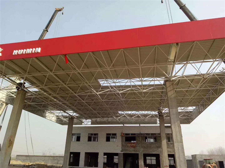 新疆加油站钢结构网架案例8