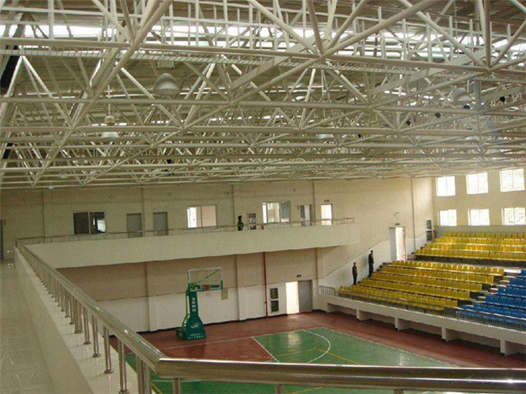 新疆体育看台网架工程